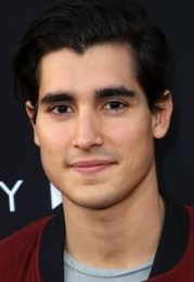 Henry Zaga